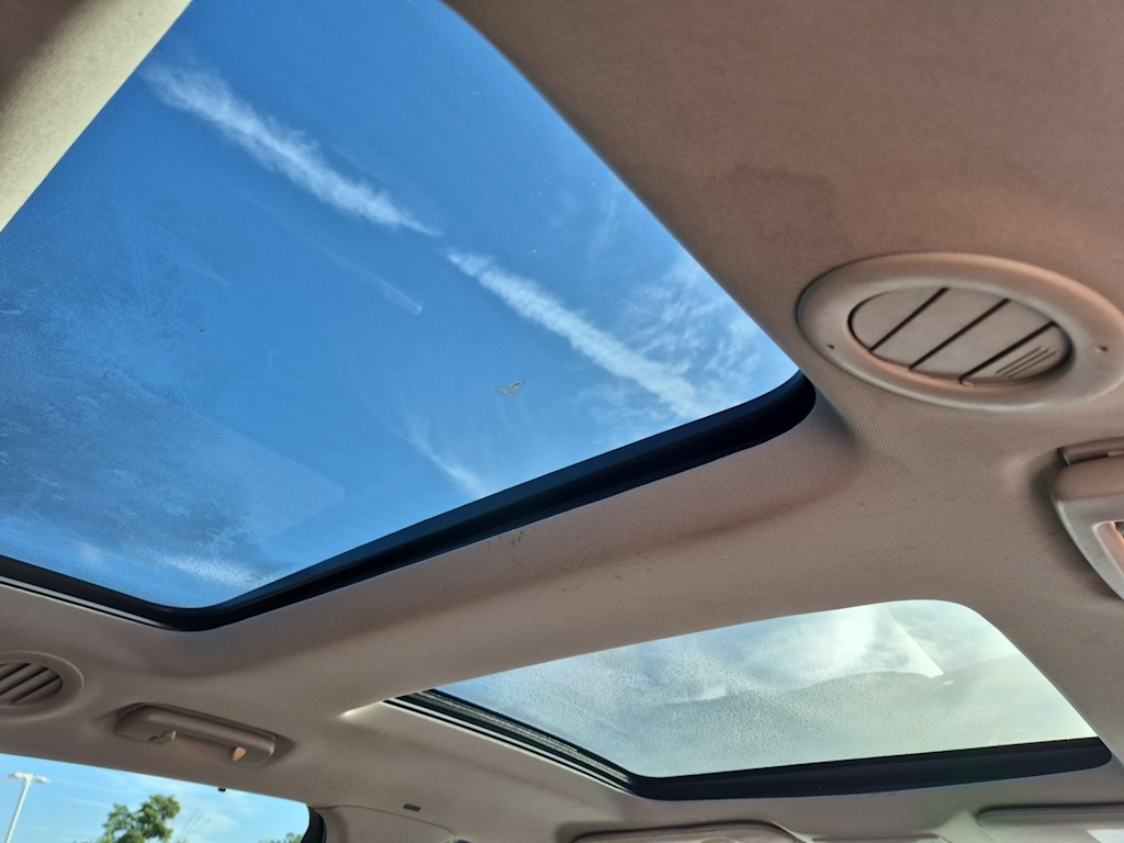 Thumbnail: 2012 Lincoln MKT - 28