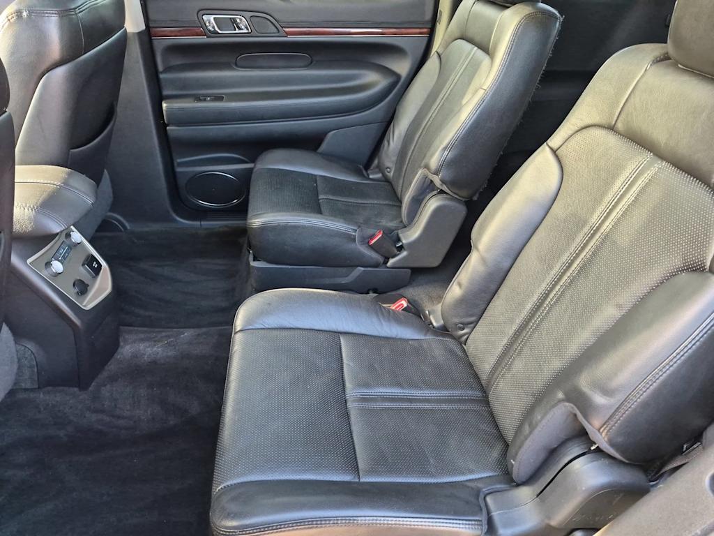 Thumbnail: 2012 Lincoln MKT - 27