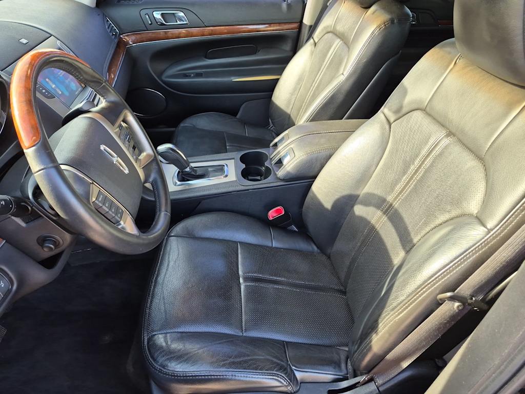 Thumbnail: 2012 Lincoln MKT - 10
