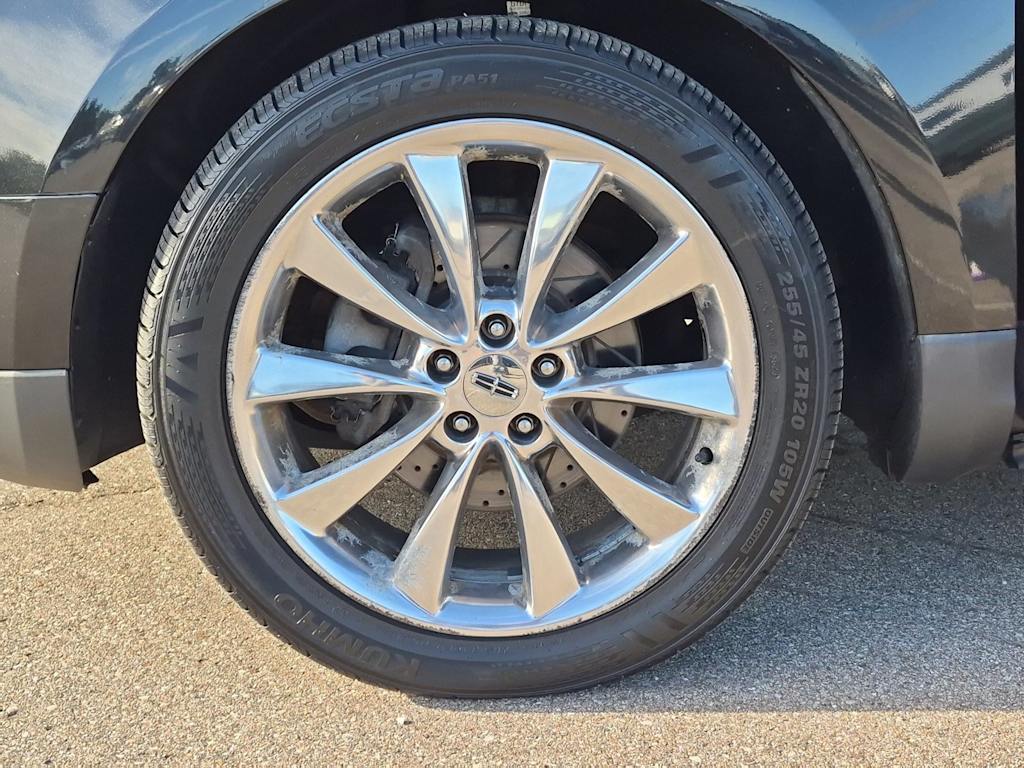 Thumbnail: 2012 Lincoln MKT - 8