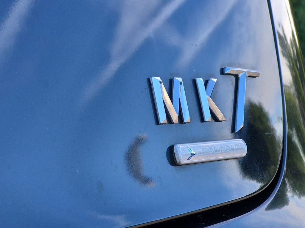Thumbnail: 2012 Lincoln MKT - 24