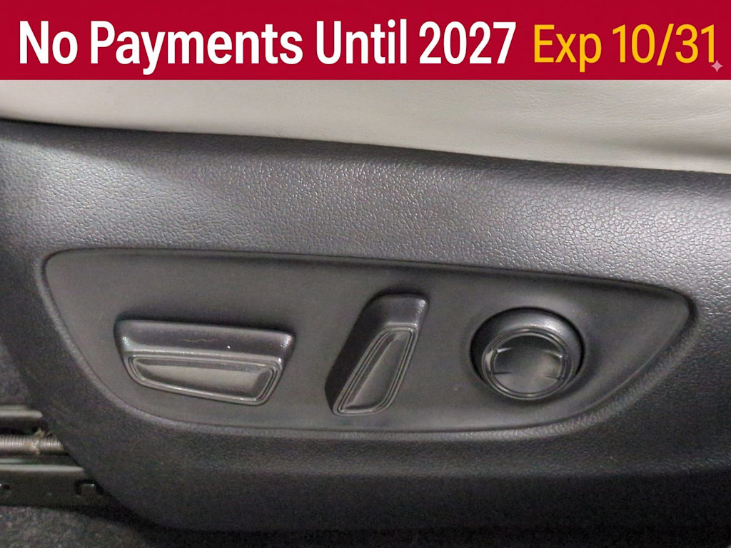 Thumbnail: 2022 Toyota RAV4 - 19