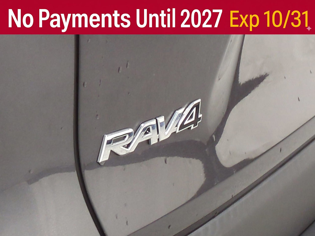 Thumbnail: 2022 Toyota RAV4 - 18
