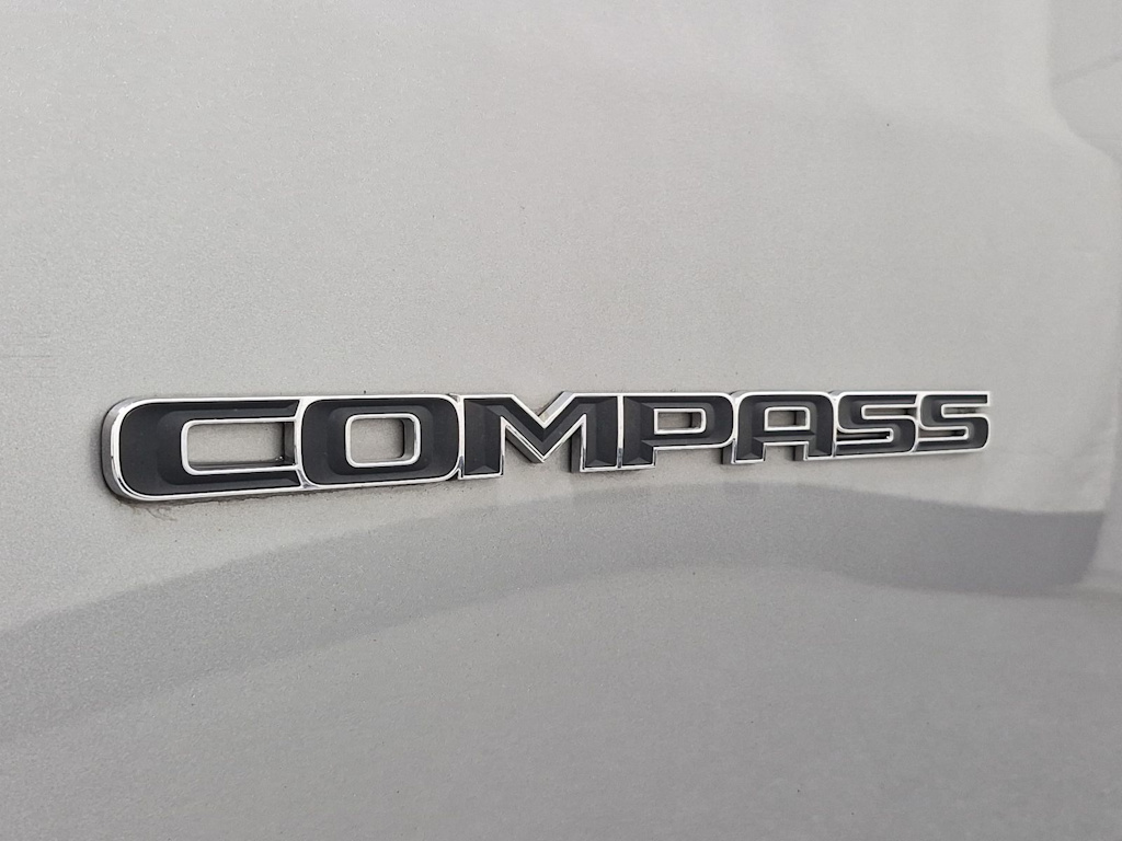 Thumbnail: 2022 Jeep Compass - 25