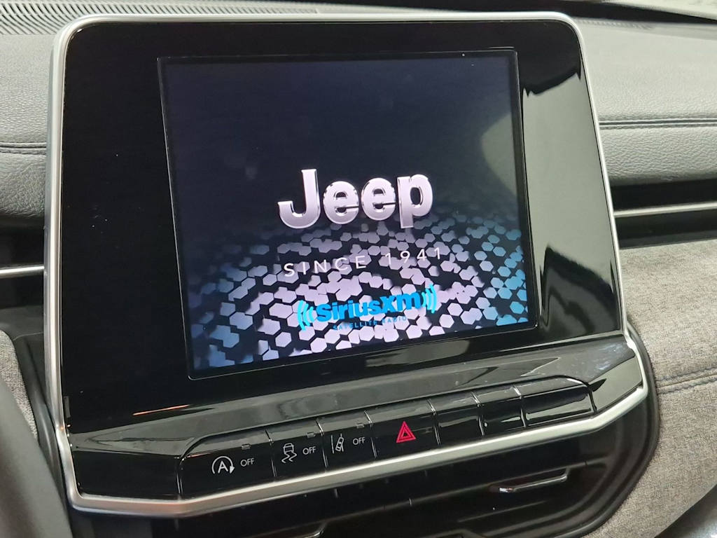 Thumbnail: 2022 Jeep Compass - 14