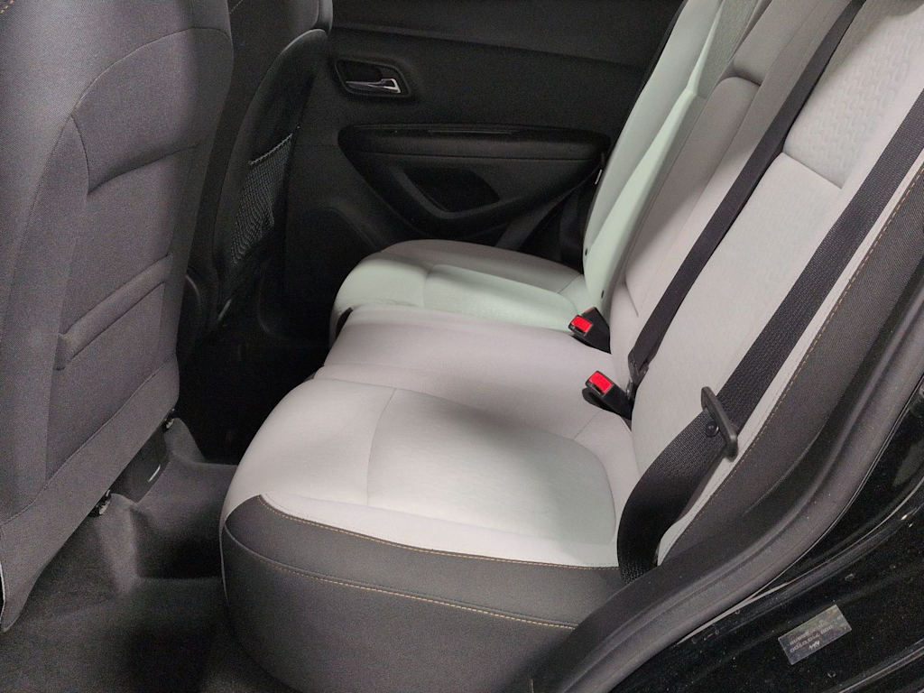 Thumbnail: 2017 Chevrolet Trax - 28