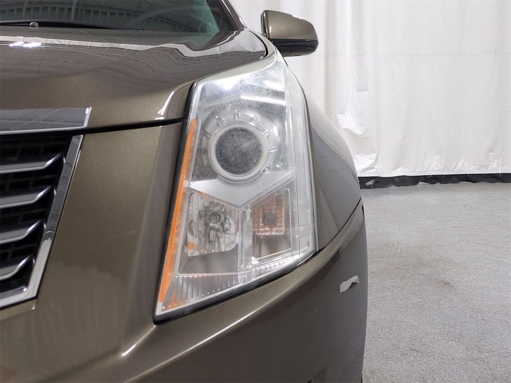 Thumbnail: 2016 Cadillac SRX - 25