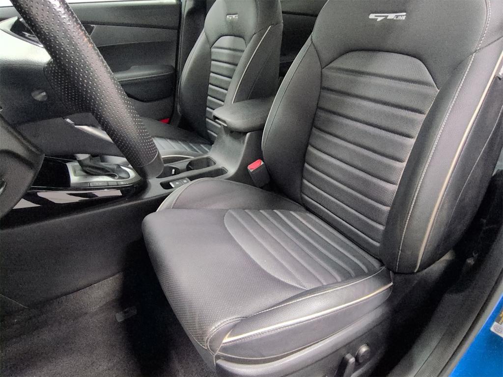 Thumbnail: 2023 Kia Forte - 11