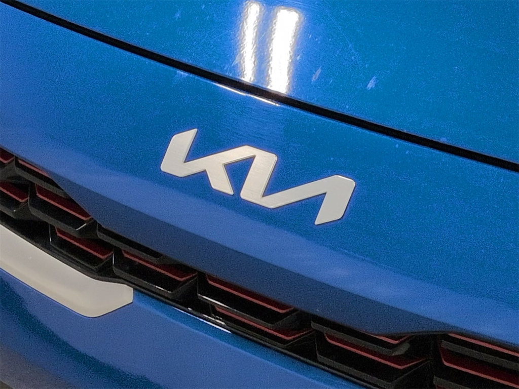 Thumbnail: 2023 Kia Forte - 7