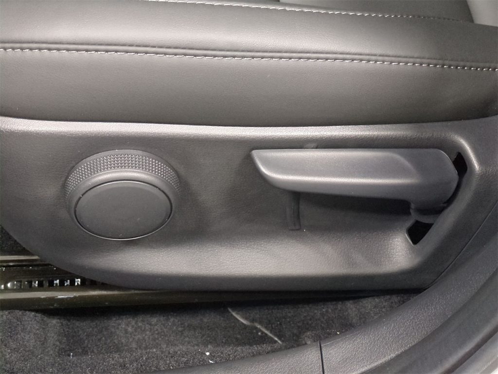 Thumbnail: 2025 Mazda CX-30 - 25