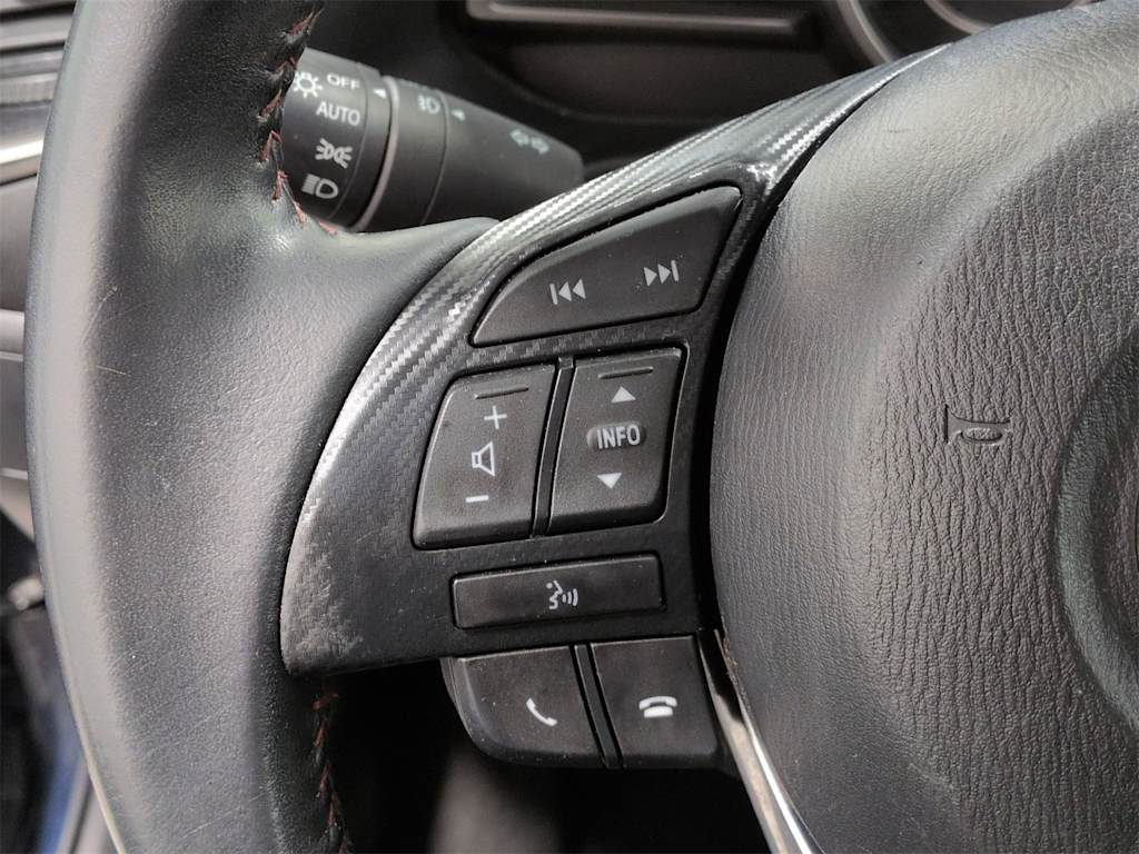 Thumbnail: 2016 Mazda Mazda3 - 32