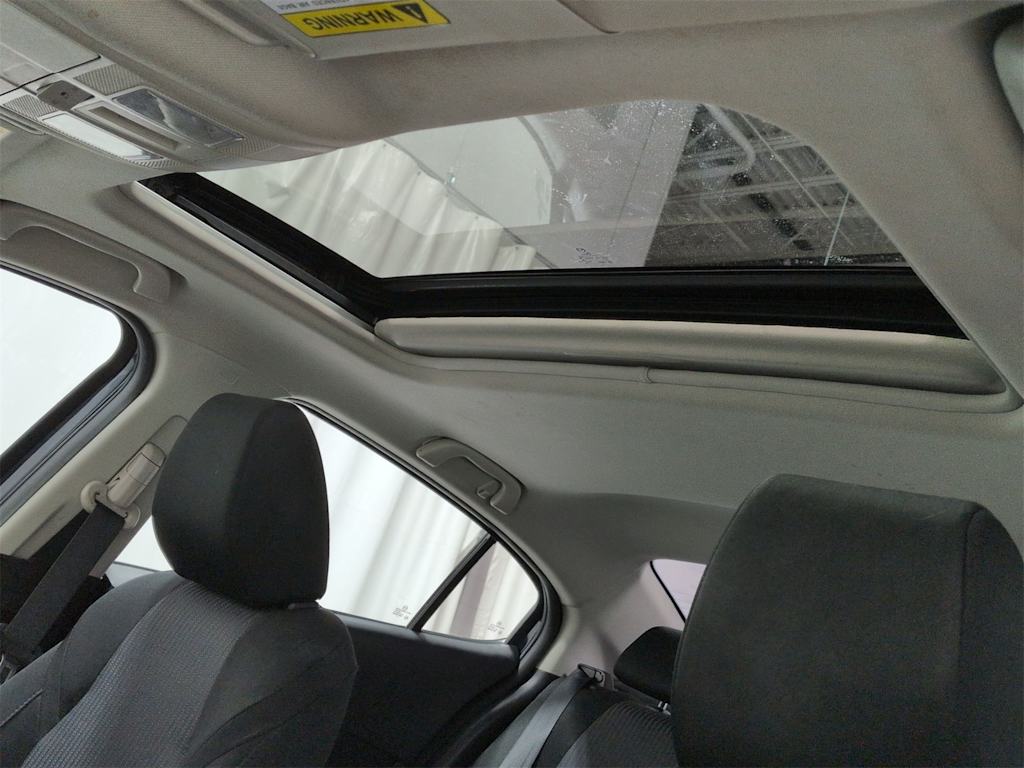 Thumbnail: 2016 Mazda Mazda3 - 28