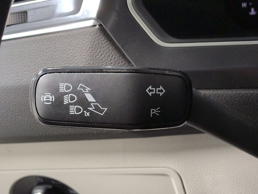 Thumbnail: 2022 Volkswagen Tiguan - 32