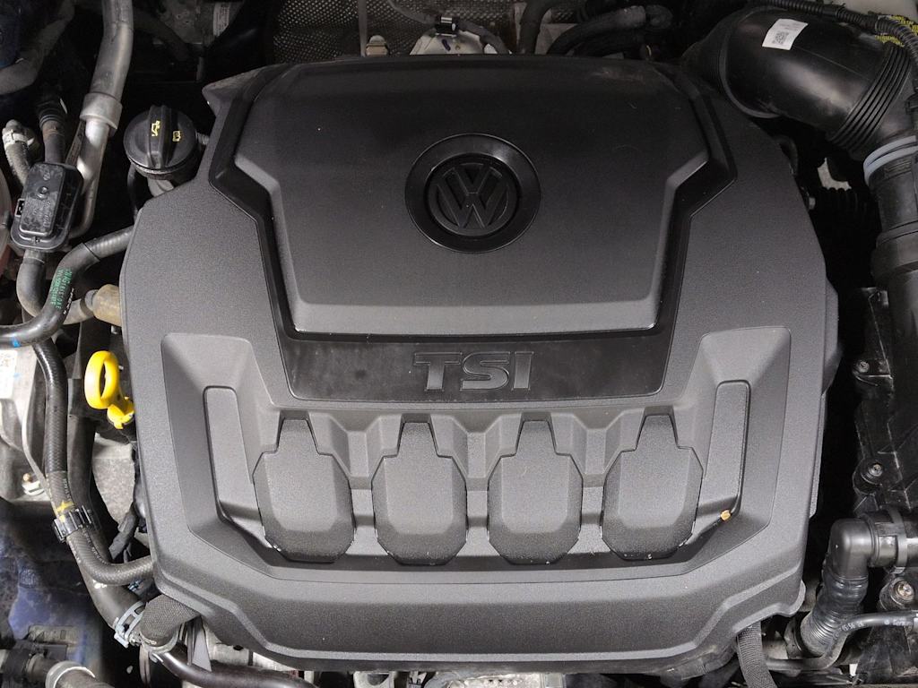 Thumbnail: 2022 Volkswagen Tiguan - 9