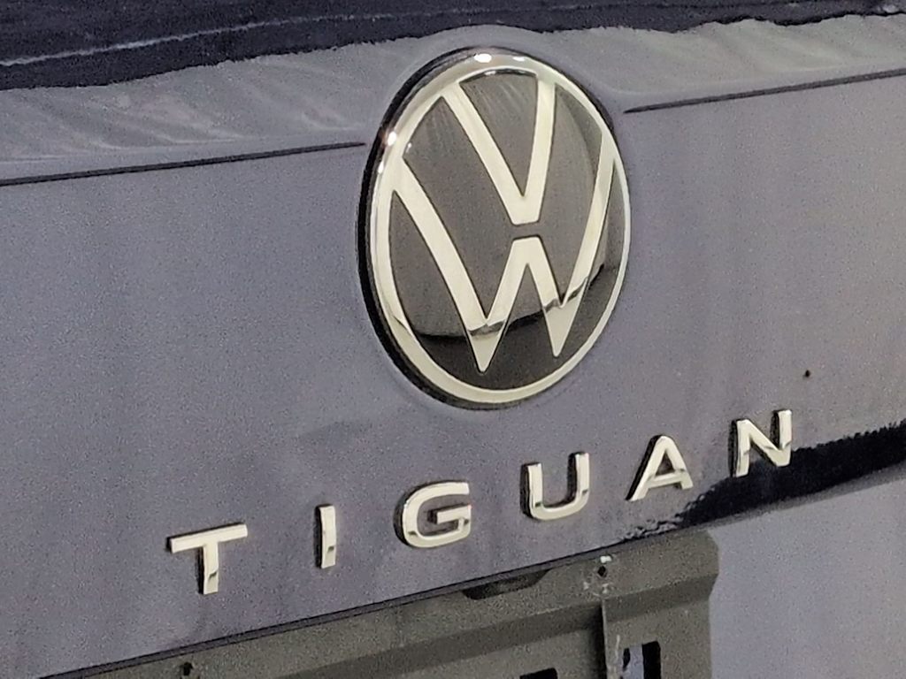 Thumbnail: 2022 Volkswagen Tiguan - 26