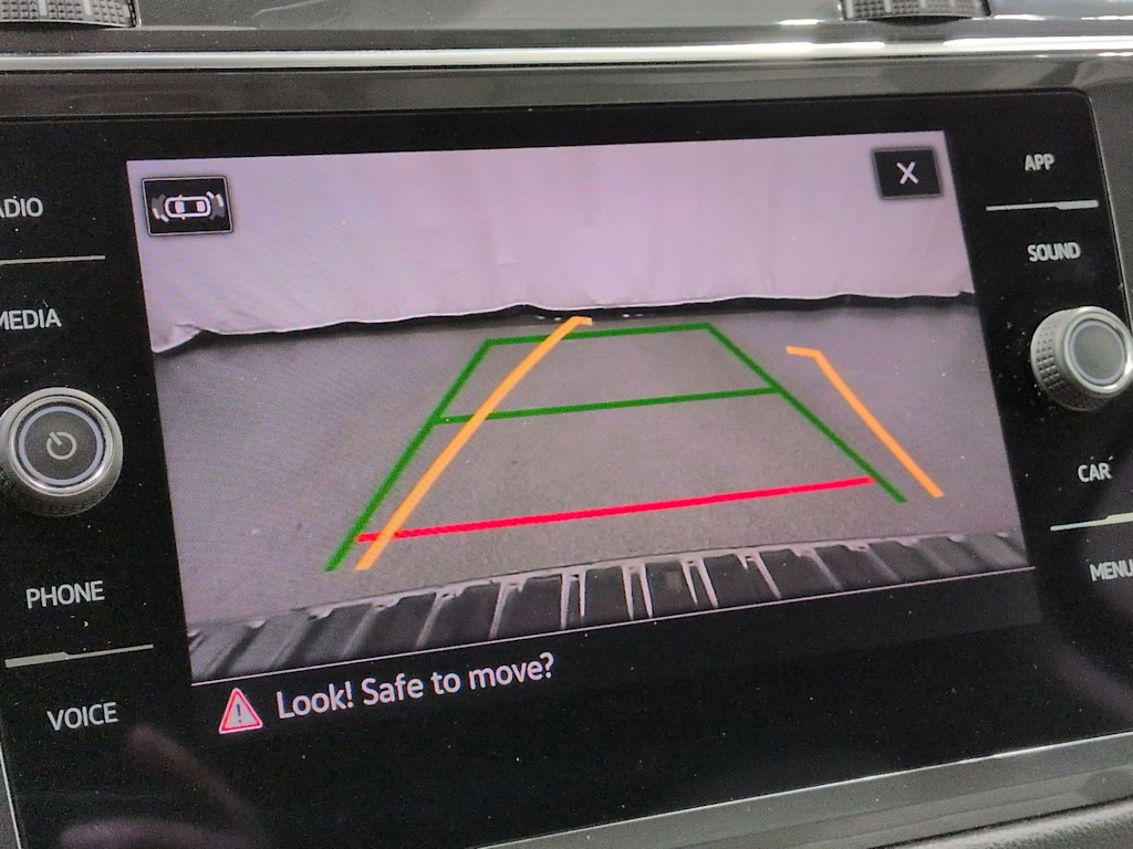 Thumbnail: 2022 Volkswagen Tiguan - 33