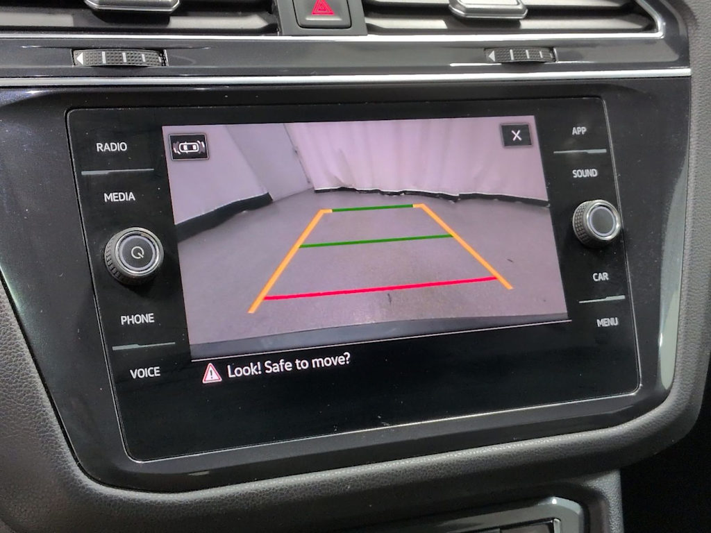 Thumbnail: 2021 Volkswagen Tiguan - 36