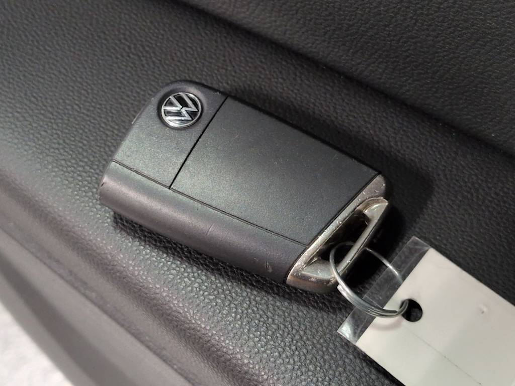 Thumbnail: 2021 Volkswagen Tiguan - 19