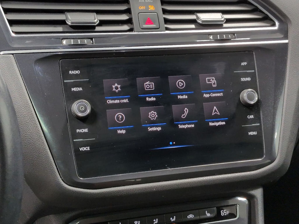 Thumbnail: 2021 Volkswagen Tiguan - 15