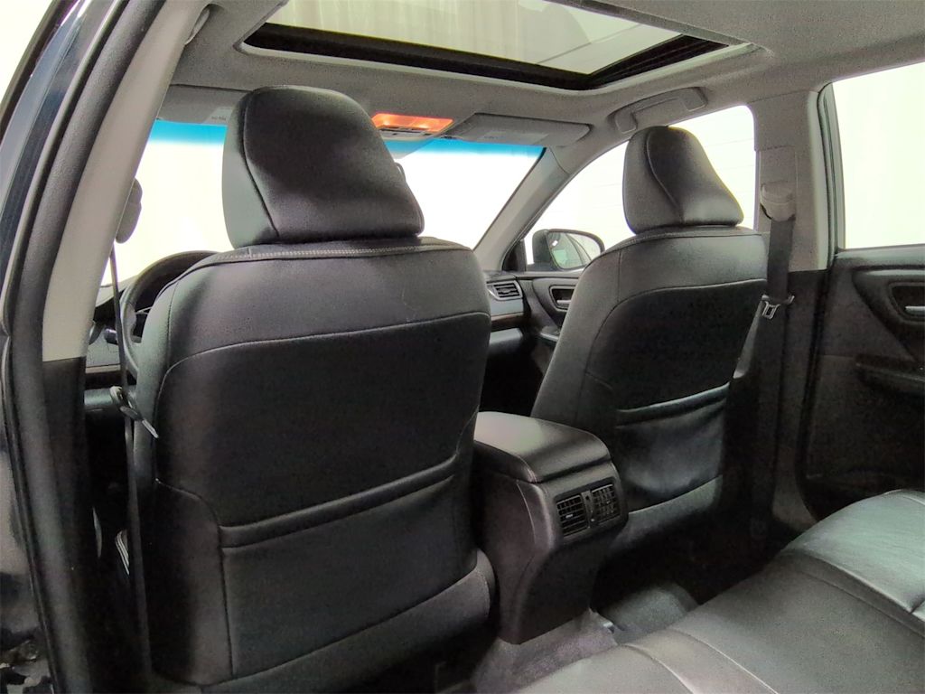 Thumbnail: 2017 Toyota Camry - 12