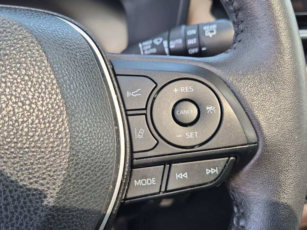 Thumbnail: 2023 Toyota RAV4 - 32