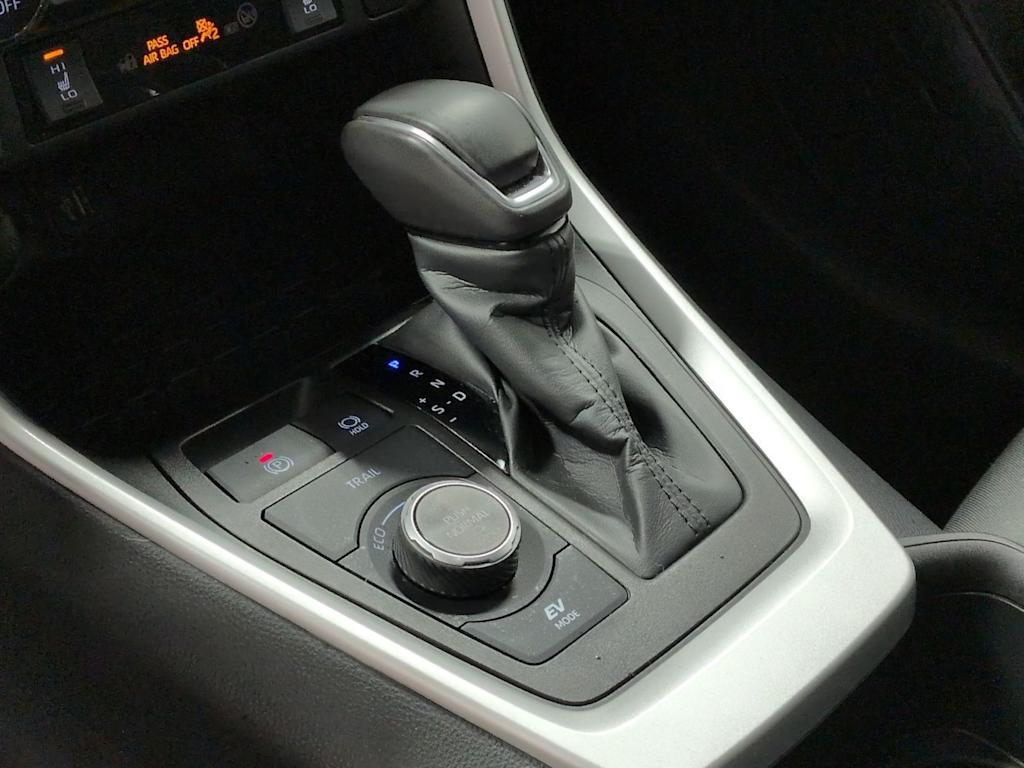 Thumbnail: 2024 Toyota RAV4 - 16