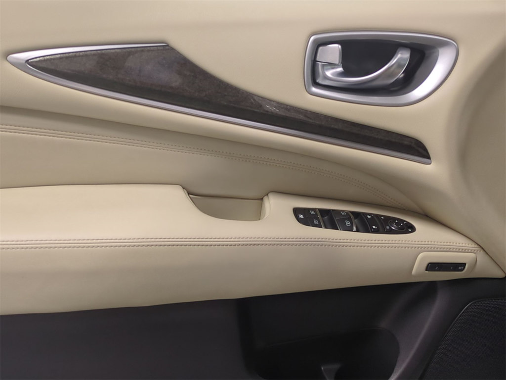 Thumbnail: 2015 INFINITI QX60 - 24