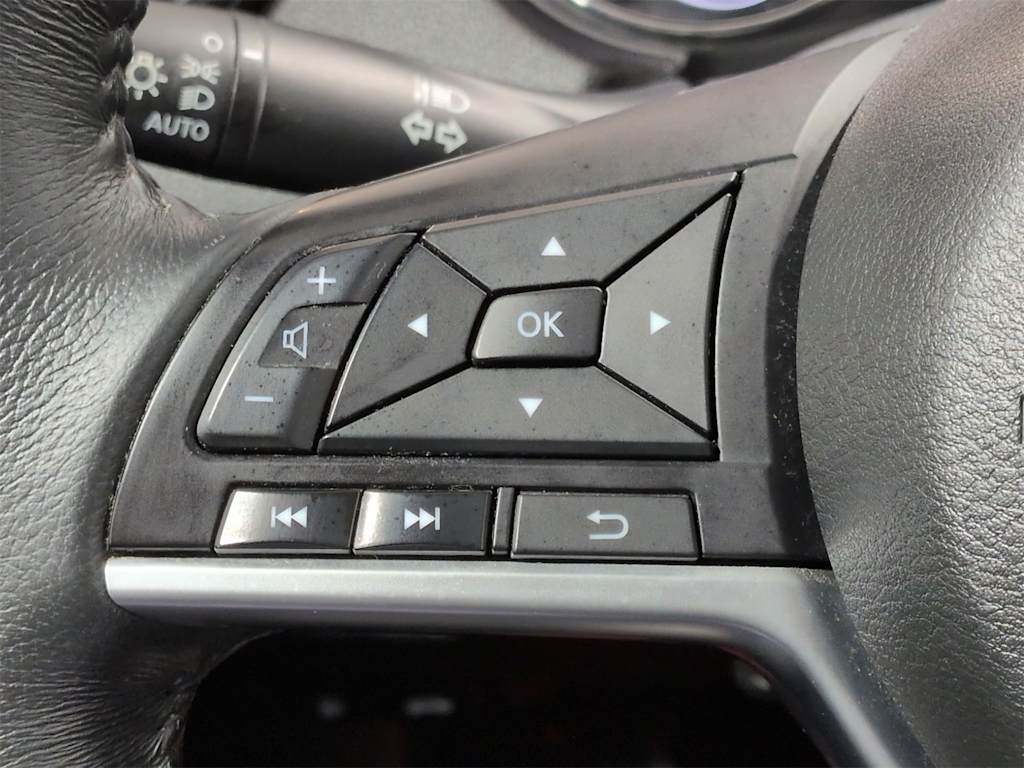 Thumbnail: 2017 Nissan Rogue - 32