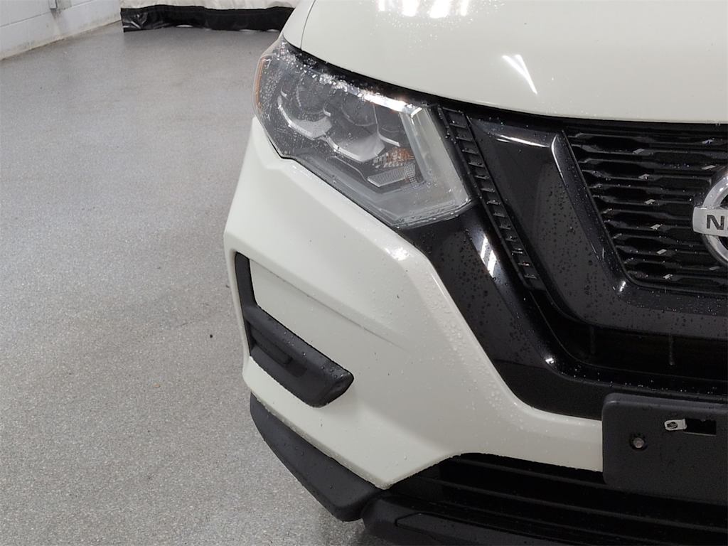 Thumbnail: 2017 Nissan Rogue - 25