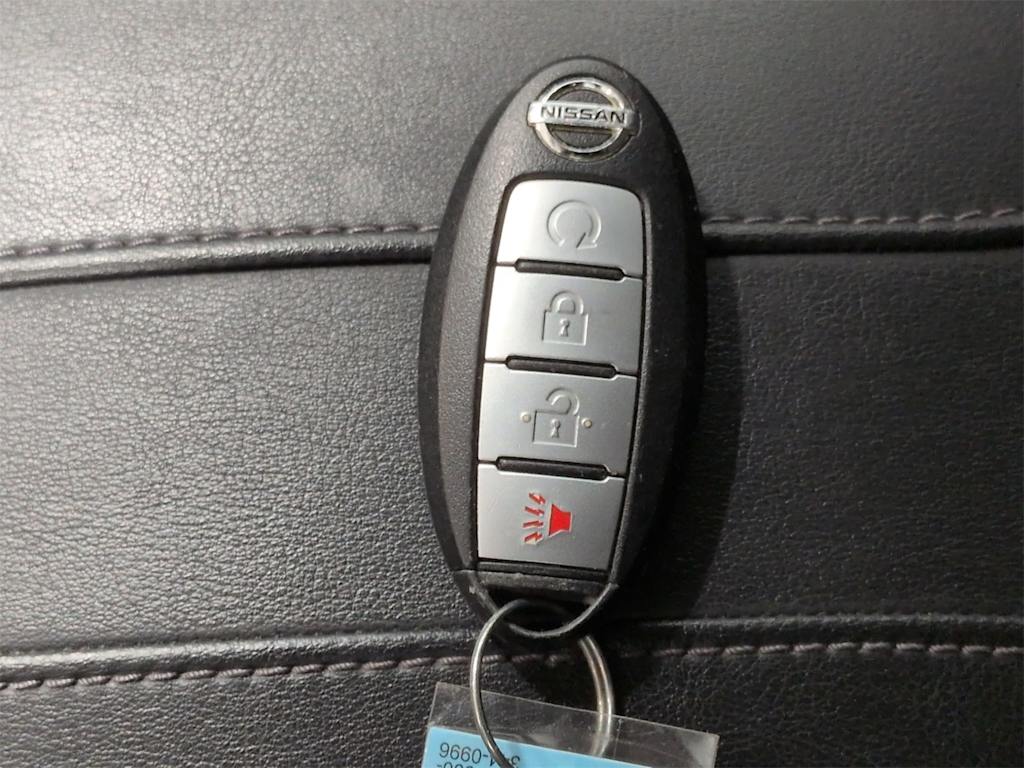 Thumbnail: 2017 Nissan Rogue - 19