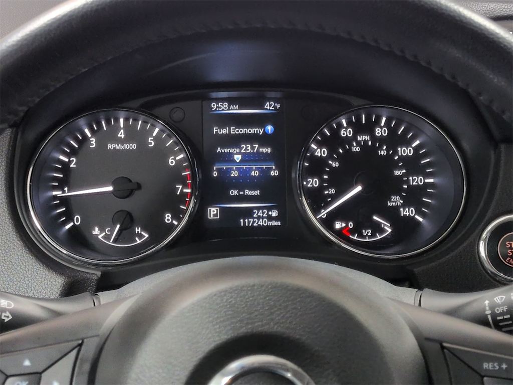 Thumbnail: 2017 Nissan Rogue - 17