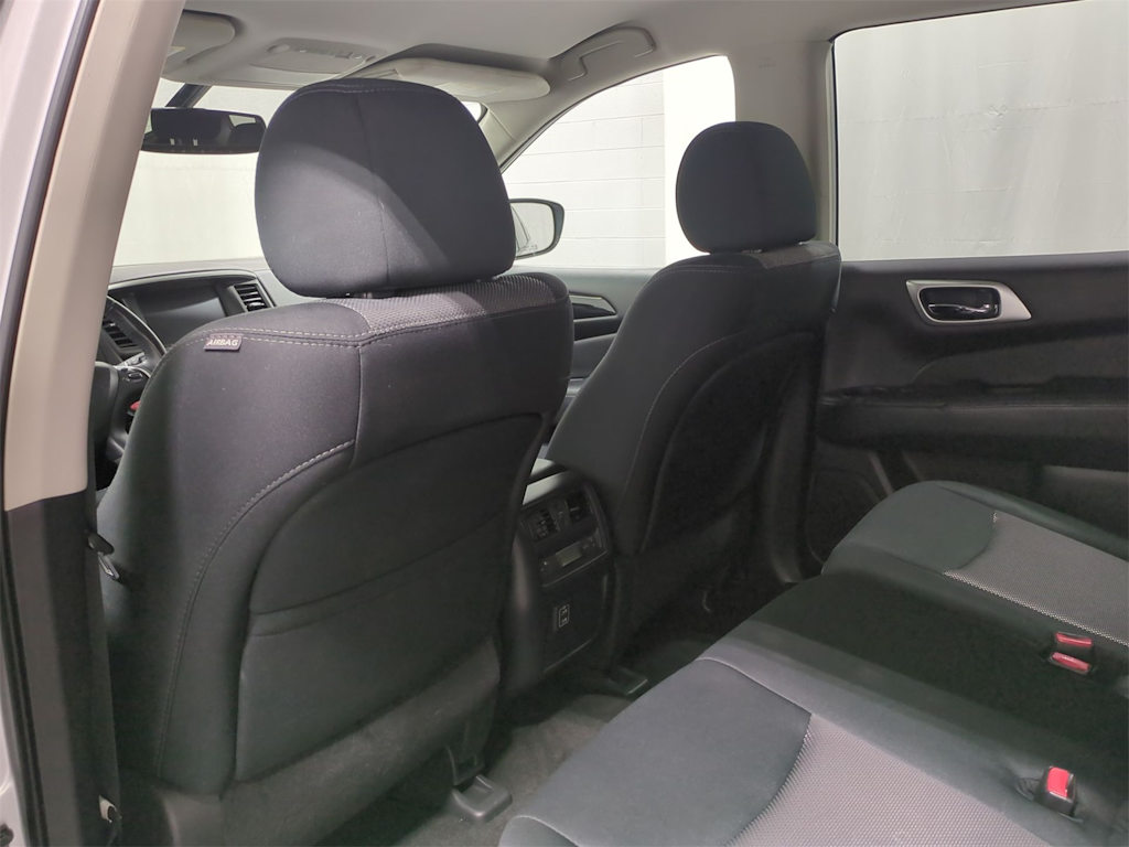 Thumbnail: 2018 Nissan Pathfinder - 13