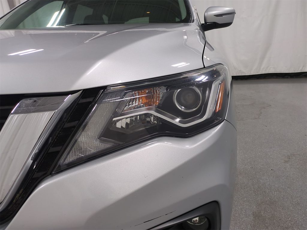 Thumbnail: 2018 Nissan Pathfinder - 25