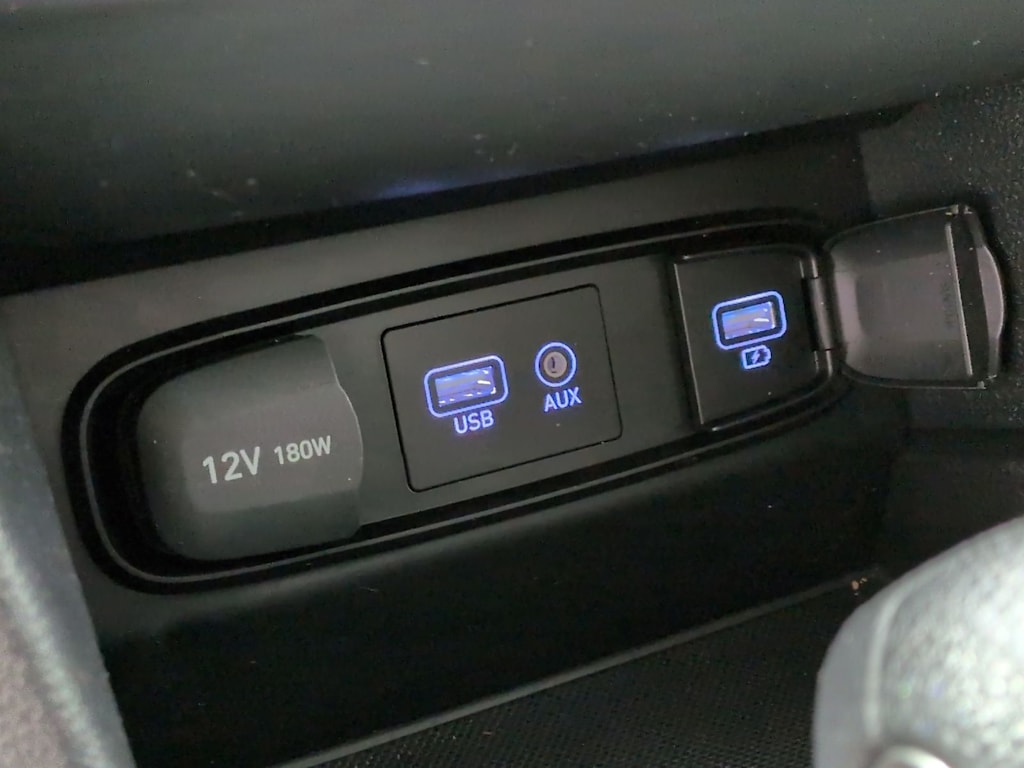 Thumbnail: 2020 Hyundai Santa Fe - 33