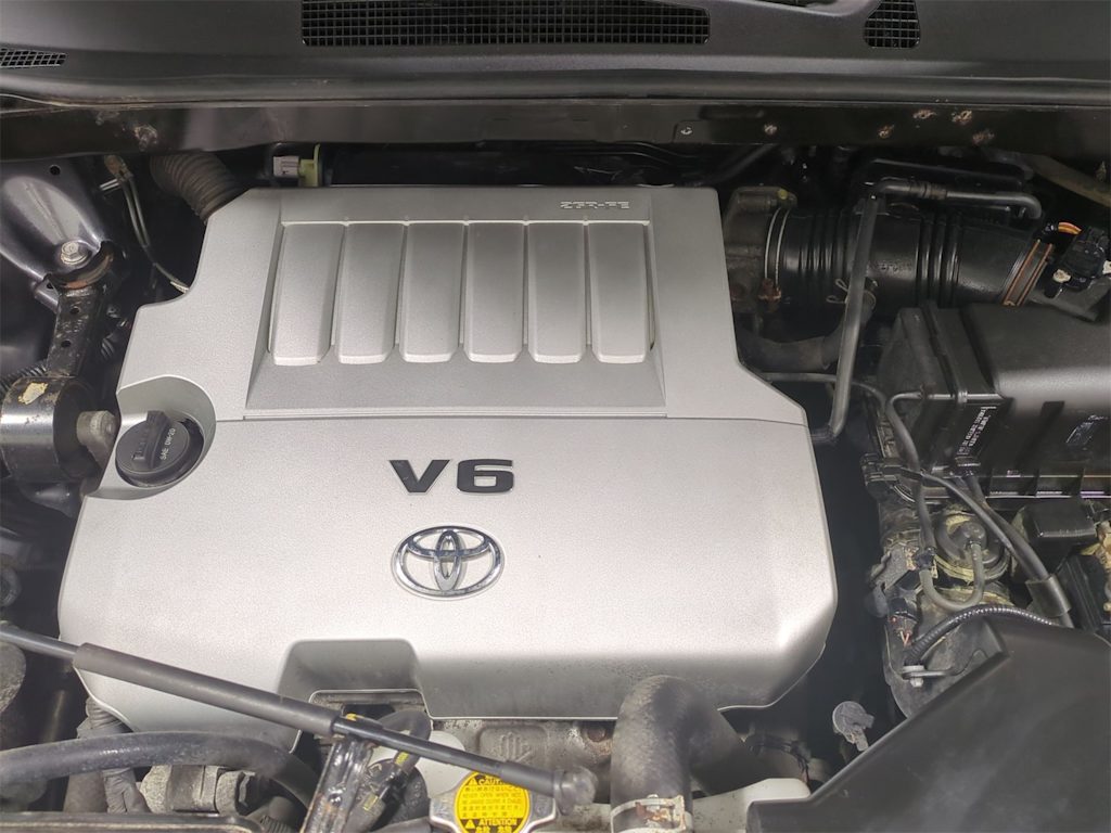 Thumbnail: 2013 Toyota Highlander - 9