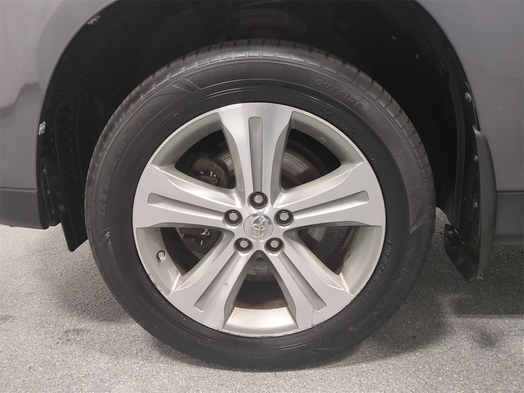 Thumbnail: 2013 Toyota Highlander - 8