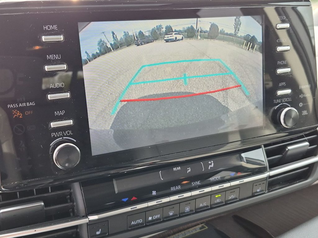 Thumbnail: 2021 Toyota Sienna - 39