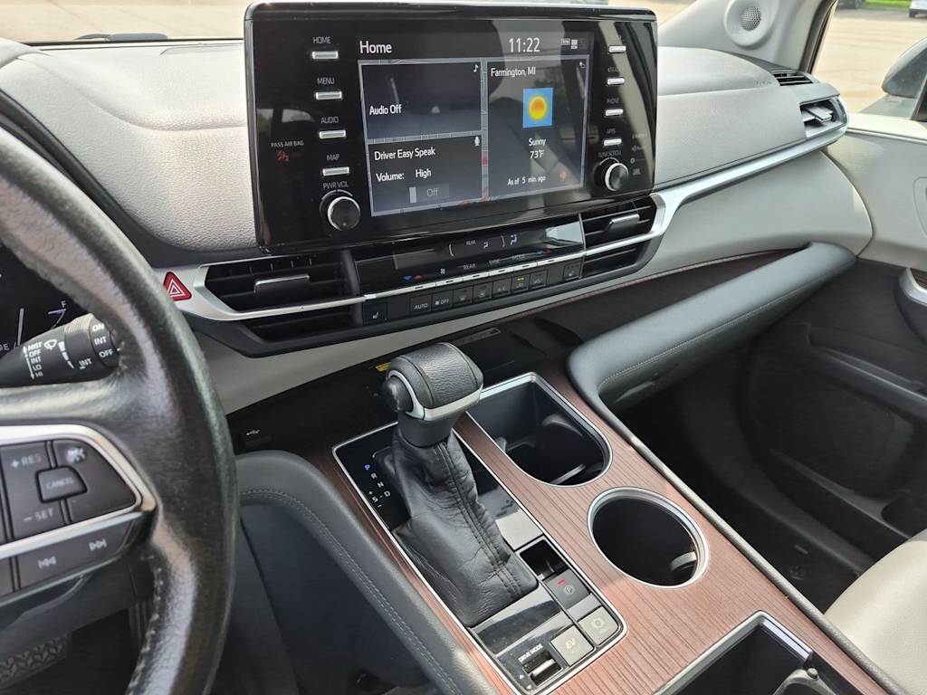 Thumbnail: 2021 Toyota Sienna - 14