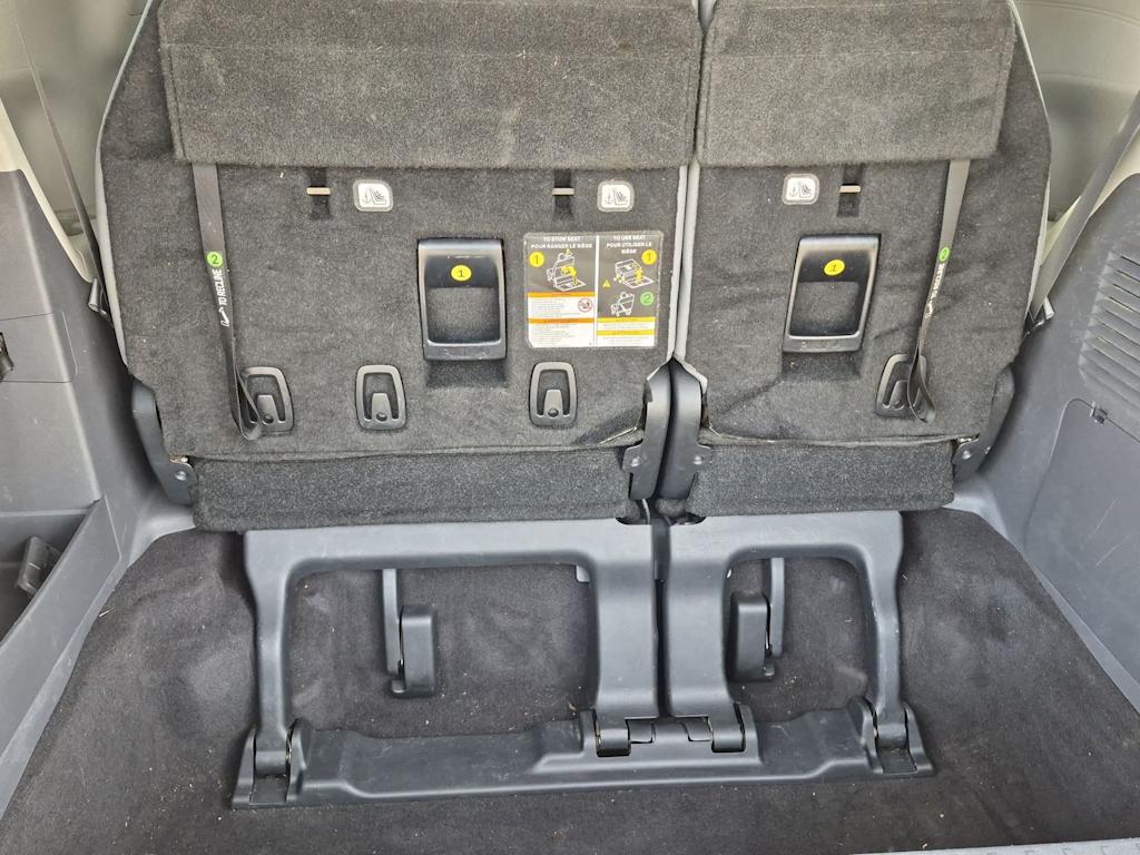 Thumbnail: 2021 Toyota Sienna - 42
