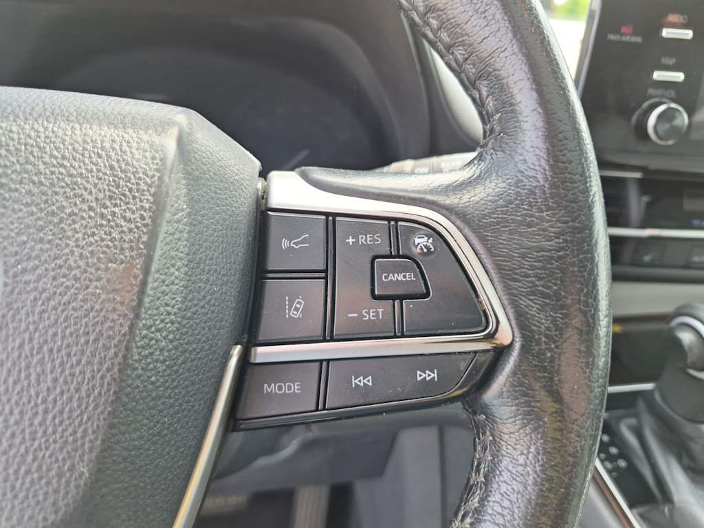 Thumbnail: 2021 Toyota Sienna - 37