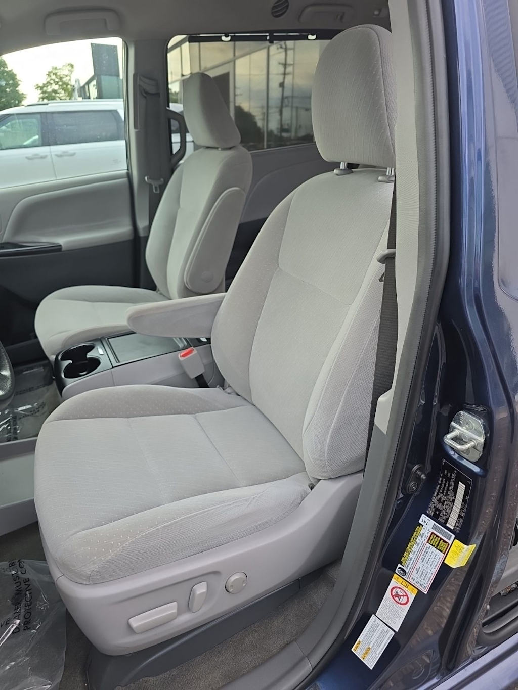 Thumbnail: 2018 Toyota Sienna - 5