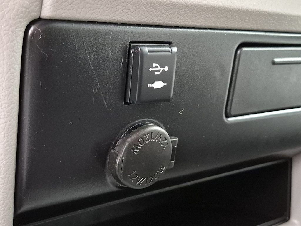 Thumbnail: 2018 Toyota Sienna - 32