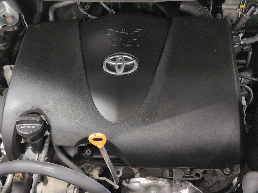 Thumbnail: 2019 Toyota Sienna - 9