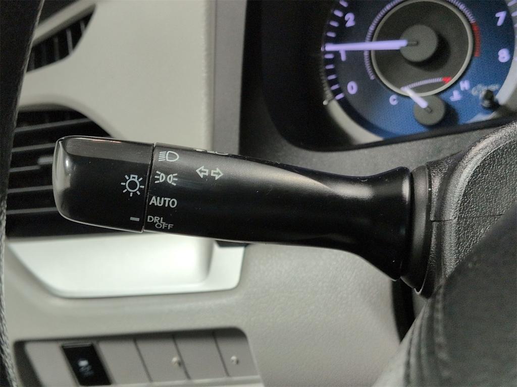 Thumbnail: 2019 Toyota Sienna - 31