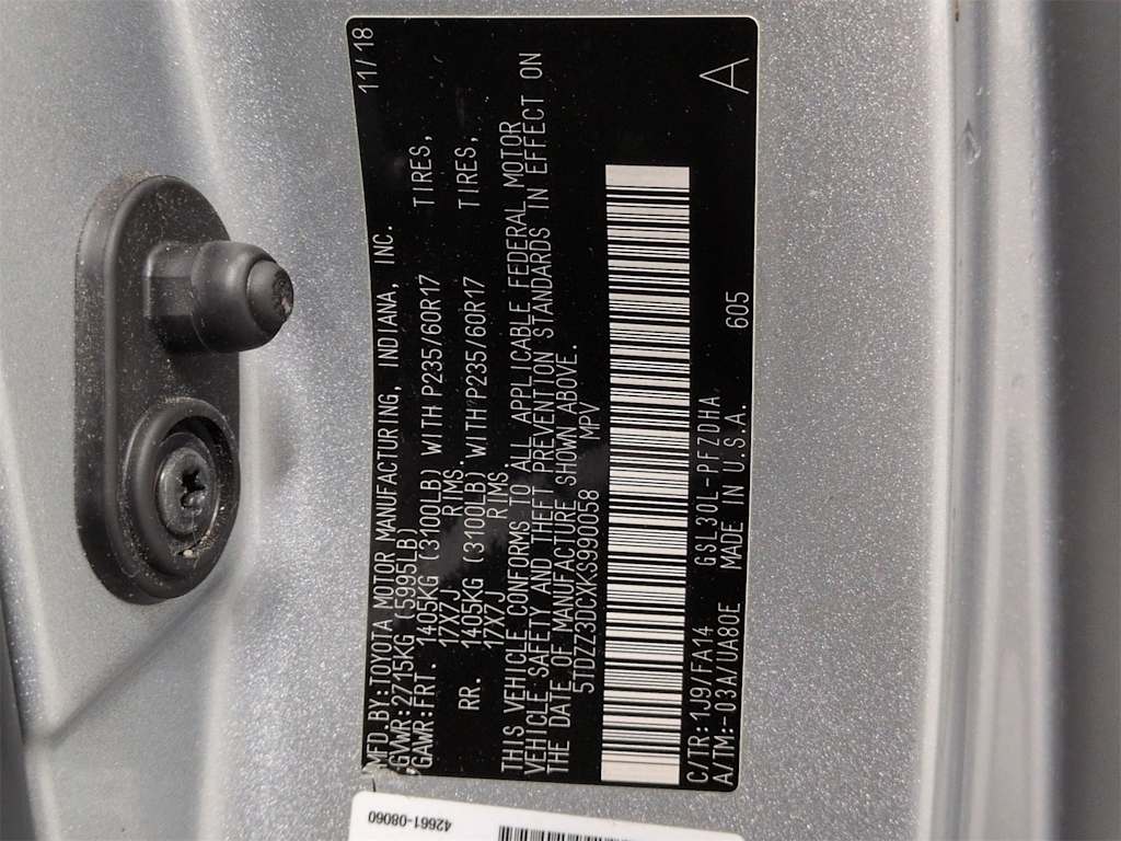 Thumbnail: 2019 Toyota Sienna - 19