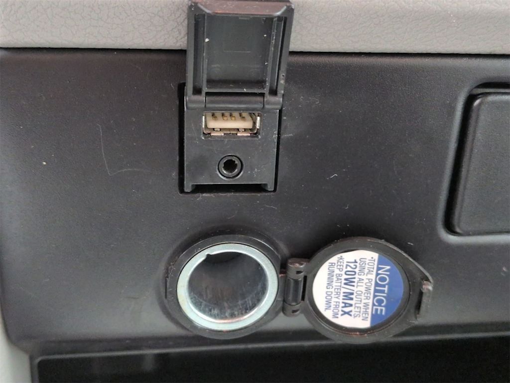 Thumbnail: 2019 Toyota Sienna - 34