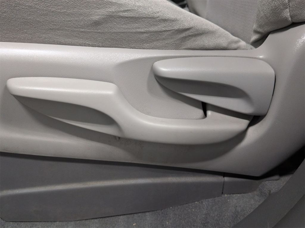 Thumbnail: 2019 Toyota Sienna - 26