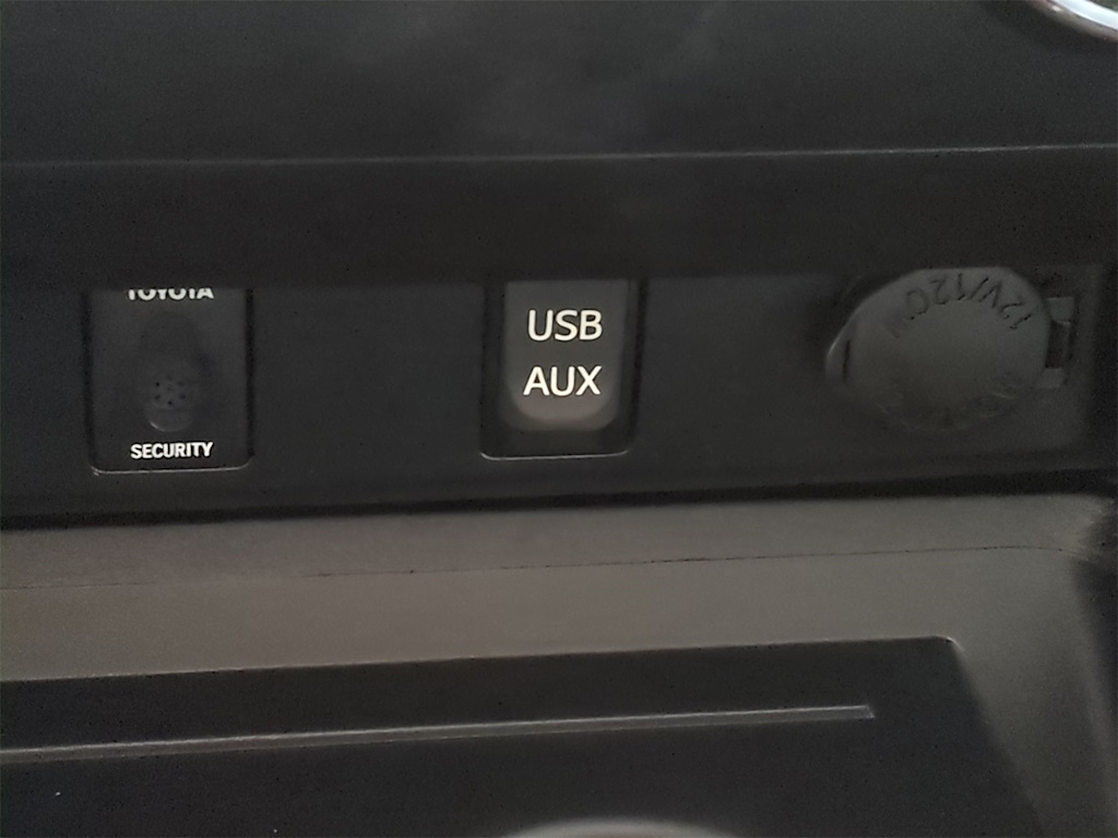 Thumbnail: 2015 Toyota Tundra - 37