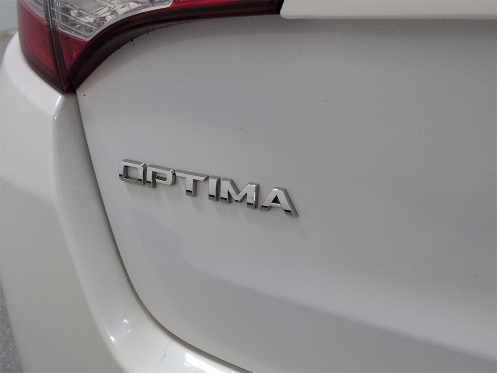 Thumbnail: 2013 Kia Optima - 26