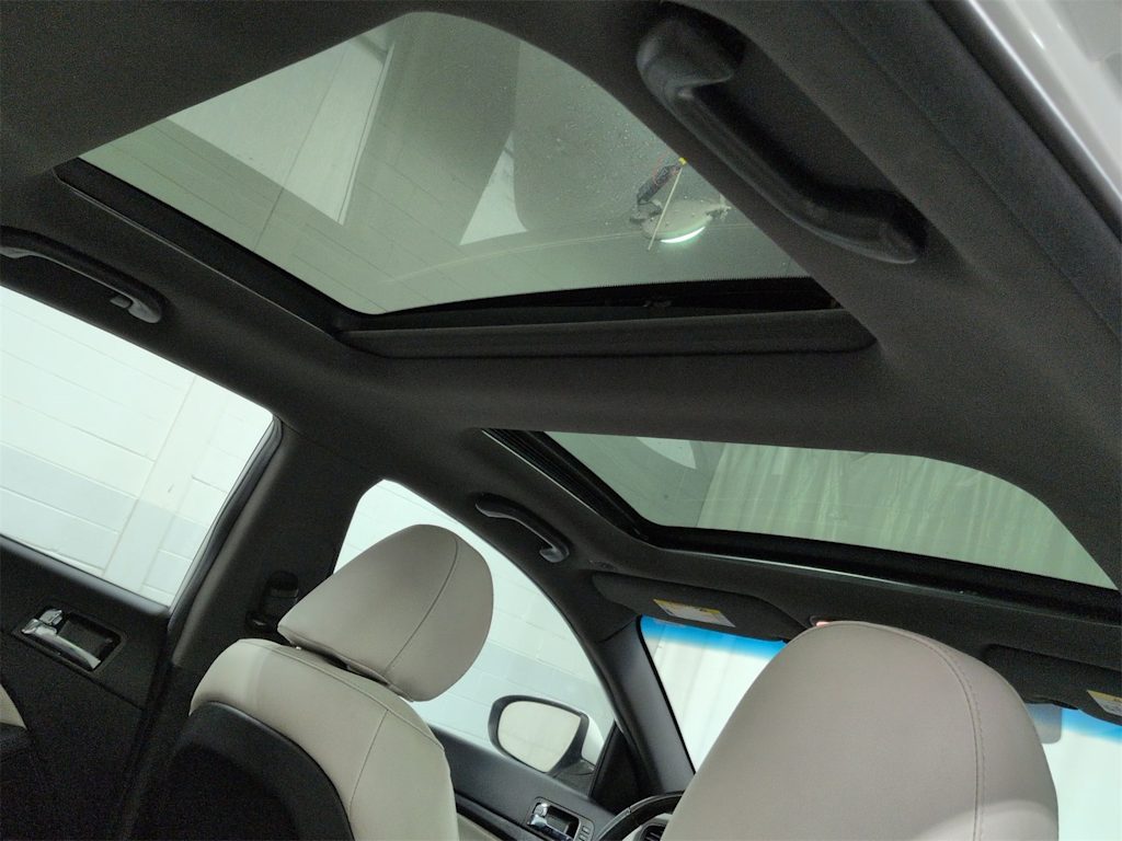 Thumbnail: 2013 Kia Optima - 31